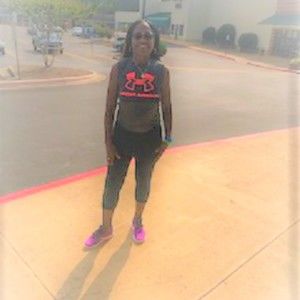 Meet your Posher, Launa